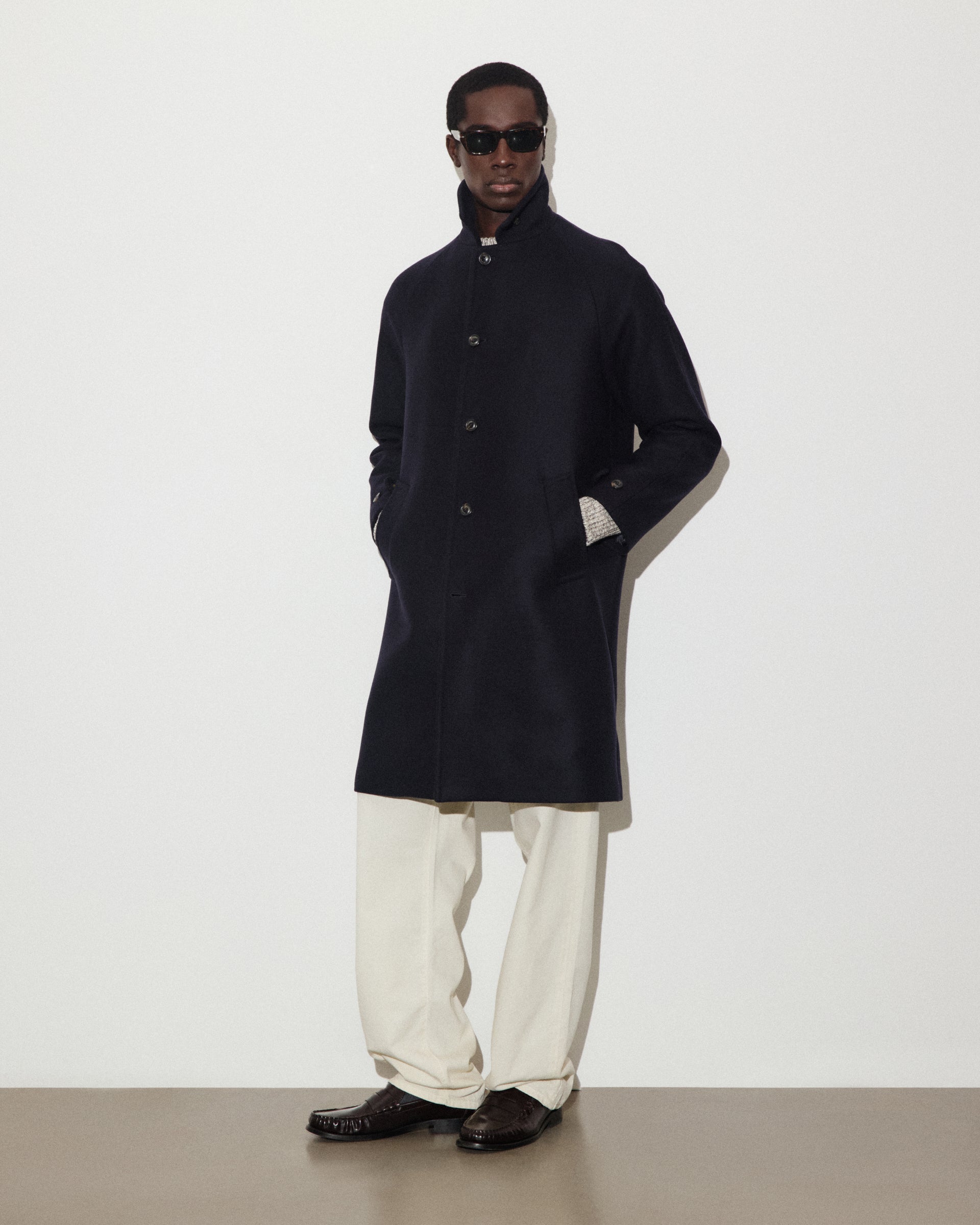 Vittorio lined overcoat in virgin wool felt. Blue - Navy
