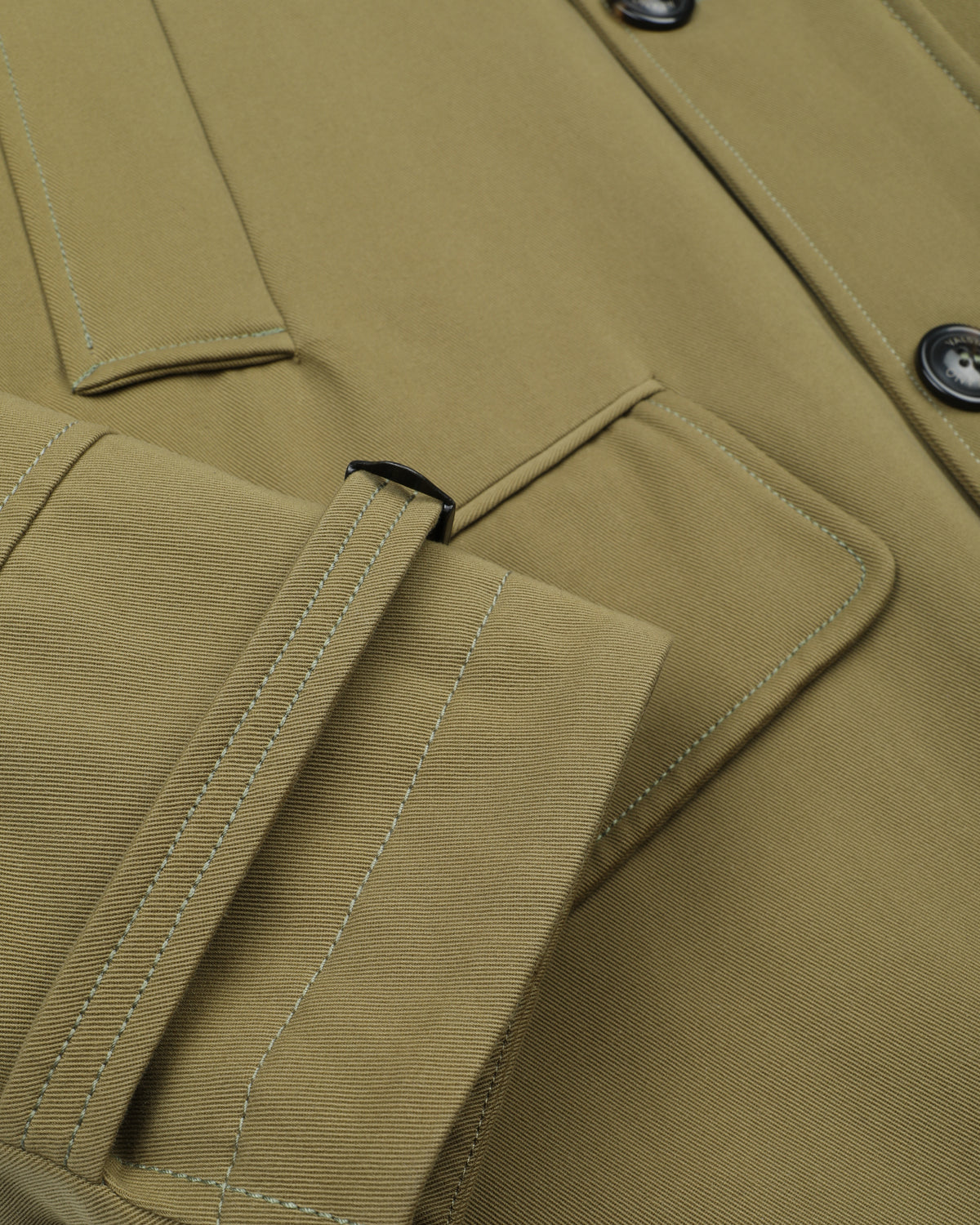 Parka Livingstone in cotone organico water repellent con interno cappuccio in pelliccetta di misto lana. Verde - Cardamomo
