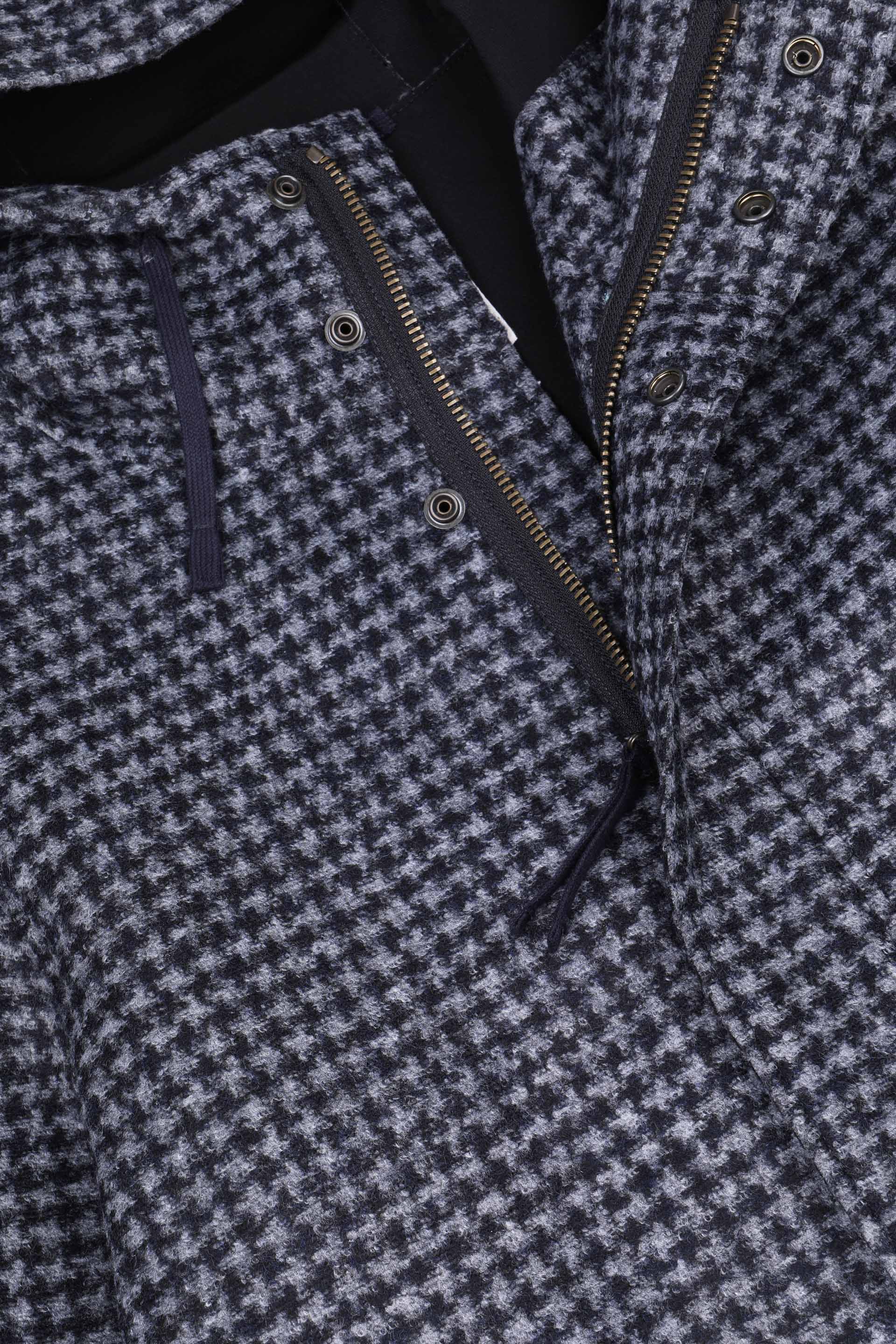 Parka con cappuccio in jersey tecnico, fantasia pied poule. Bicolore - Navy blue/Grigio