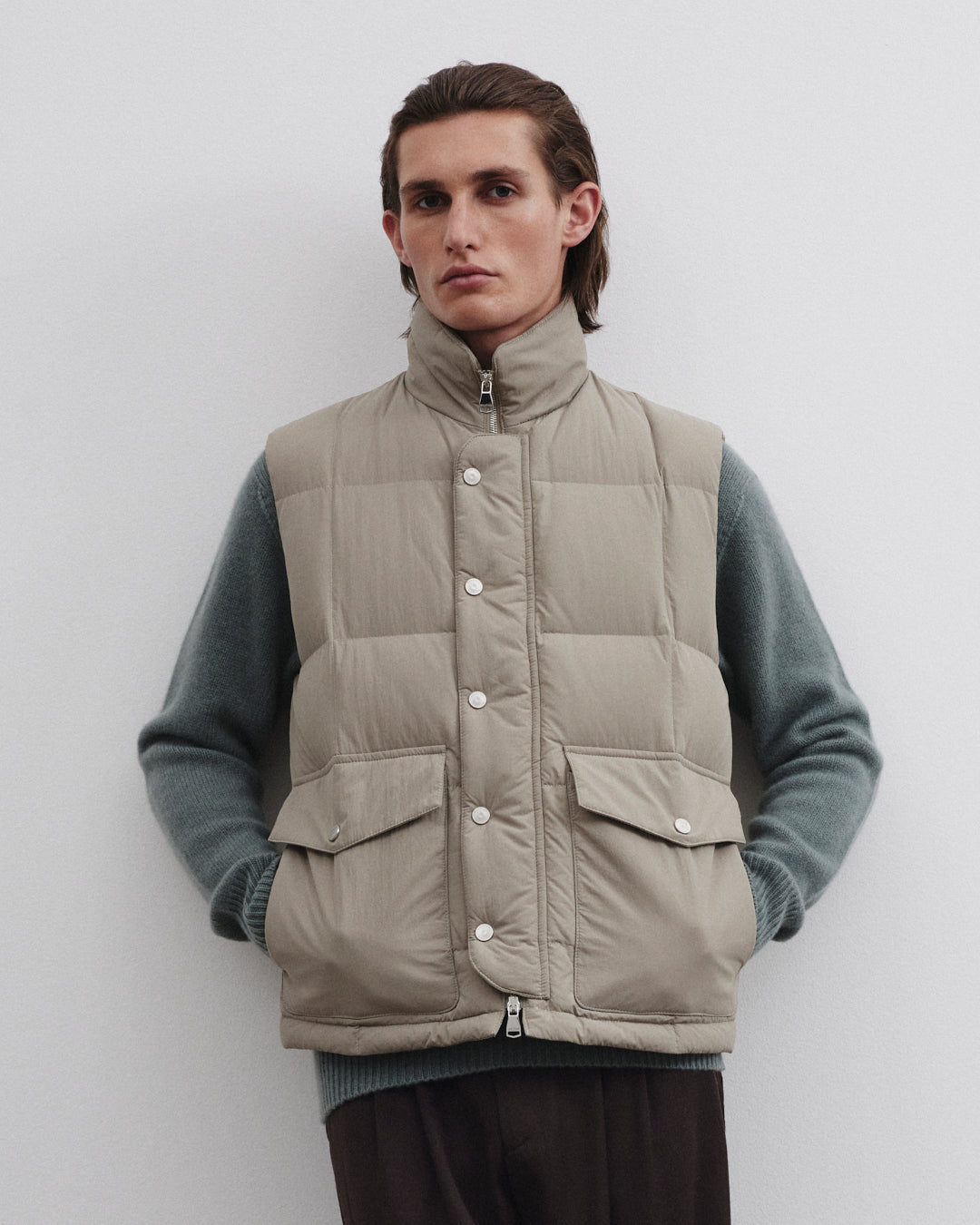 Smanicato Oliver in tessuto tecnico water repellent, imbottito in piuma. Beige - Sughero