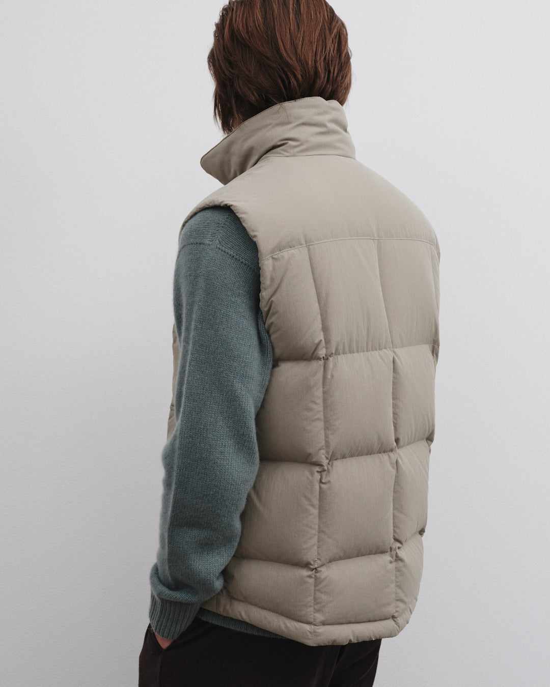 Smanicato Oliver in tessuto tecnico water repellent, imbottito in piuma. Beige - Sughero