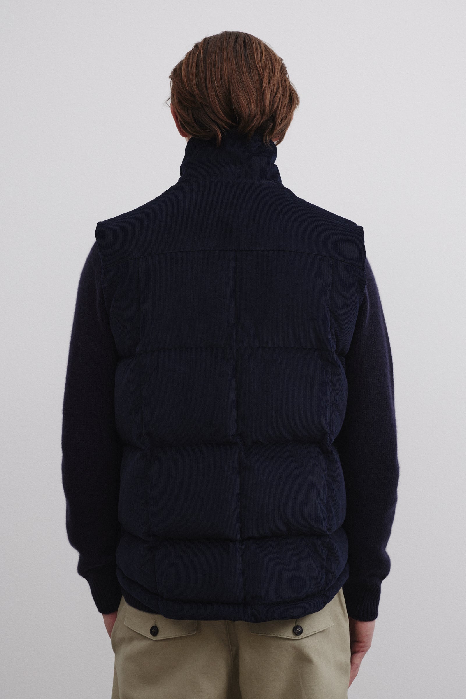 Oliver goose down vest in cotton corduroy. Blue - Navy