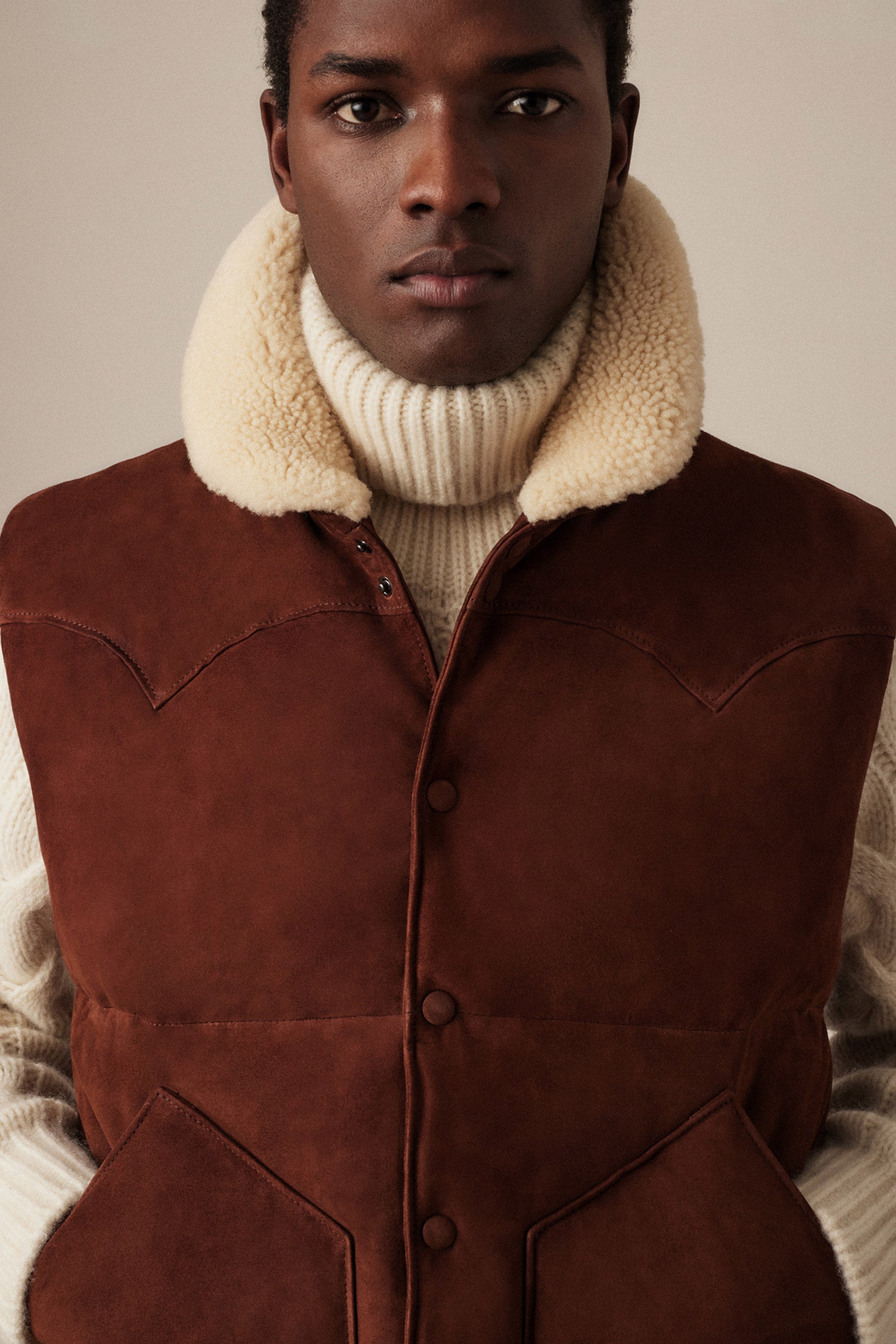 GILET IMBOTTITO PIUMA, SUEDE - Burnt red