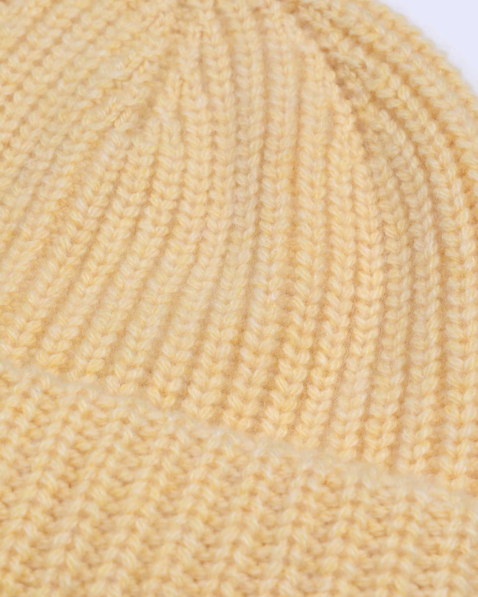 Berretto in cashmere lavorato a maglia inglese. Giallo - Yellow