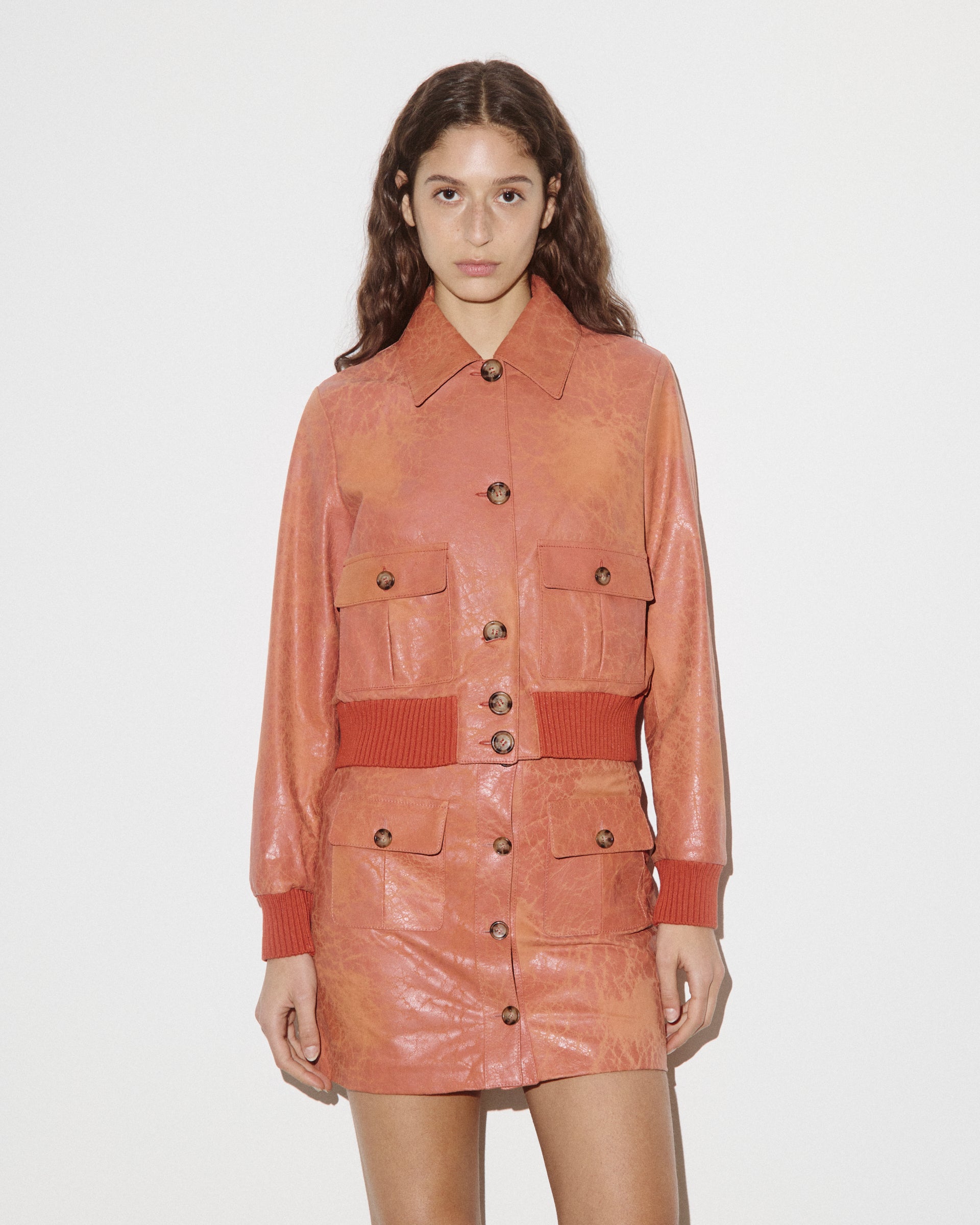 DONNA-MINIGONNA ( VALSTARINA ) IN NAPPA CRACK, FODERATA - Chili