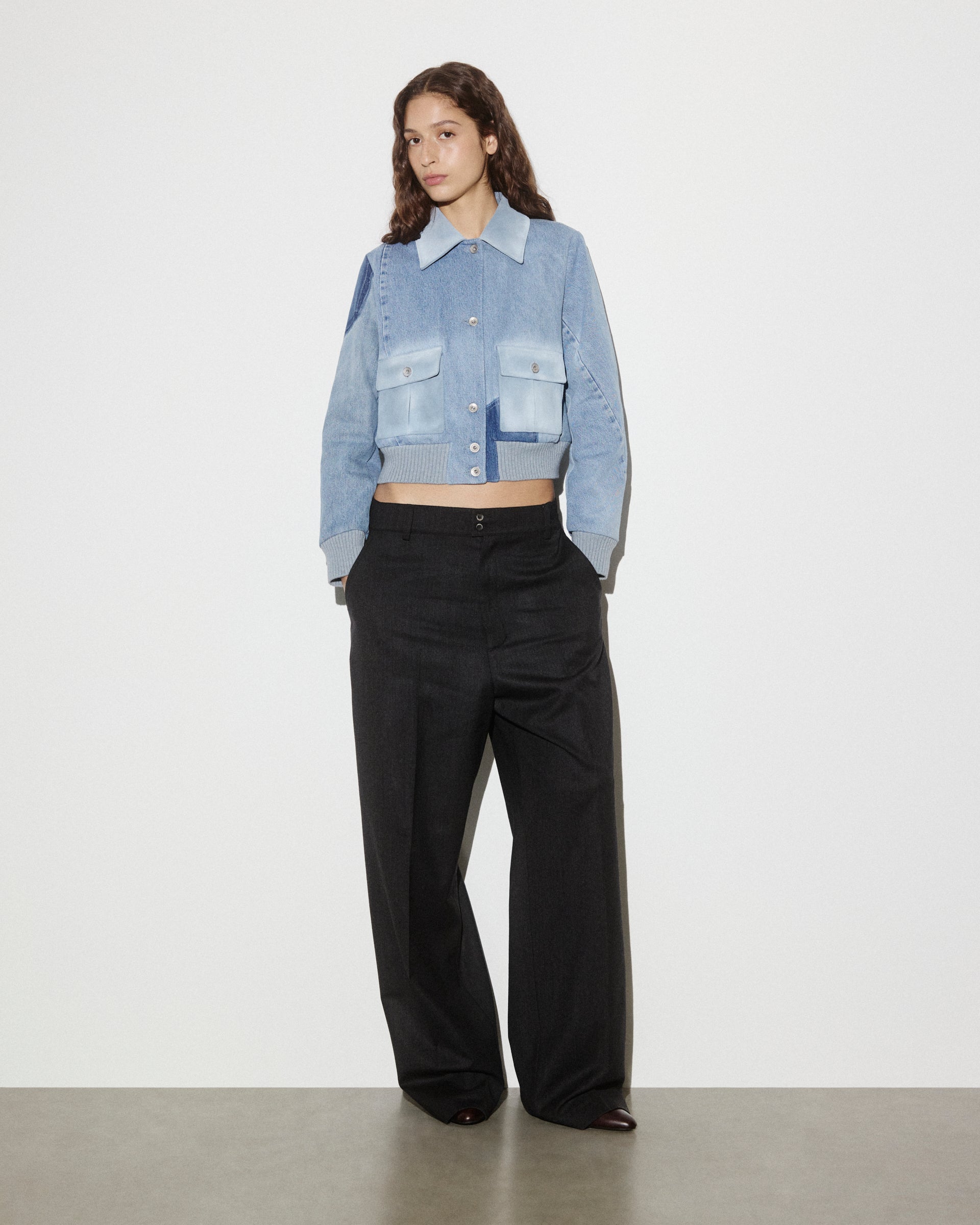 DONNA-VALSTARINO CROPPED CON BOTTONI IN DENIM, DETTAGLI IN CROSTA,  BORDI FONDO E POLSI SMACCHINATI, FODERATO - Denim