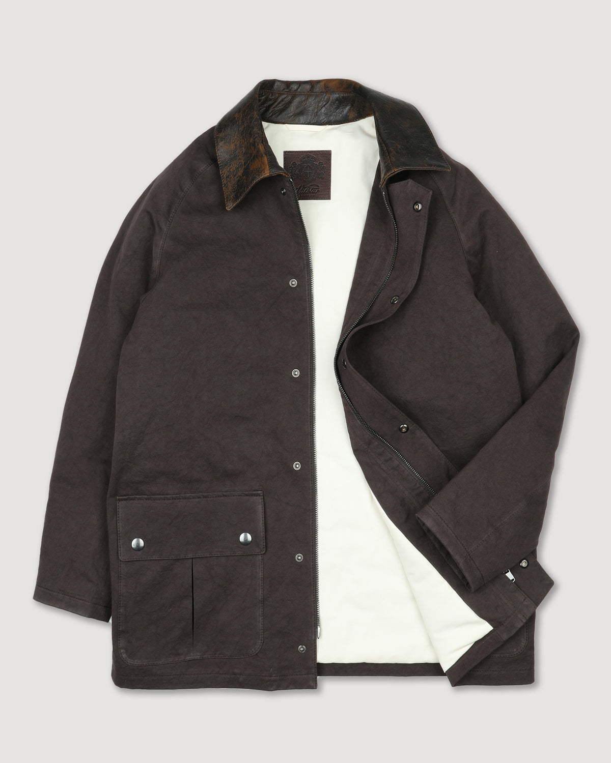 Hunter jacket in twill di cotone in twill di cotone con collo in nappa crackle, imbottita. Marrone - Fondente
