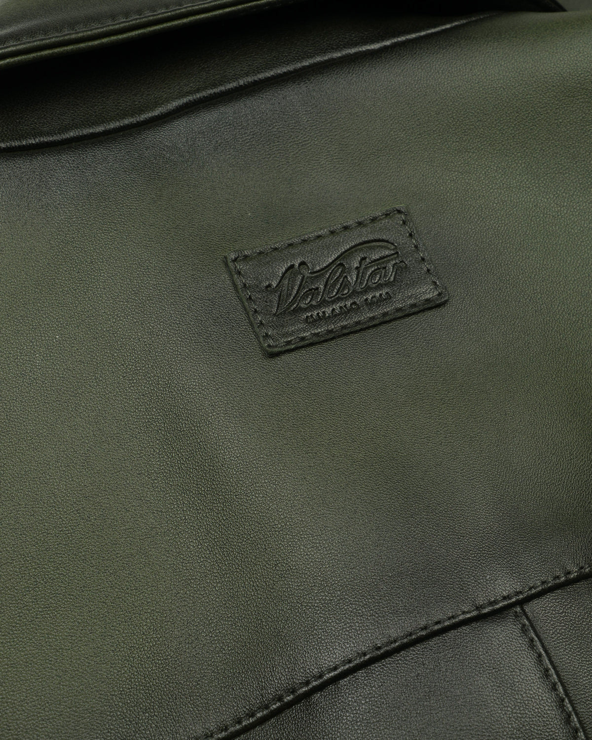 Giubbotto Valstarino cropped in nappa effetto vintage, foderato. Verde - Basil