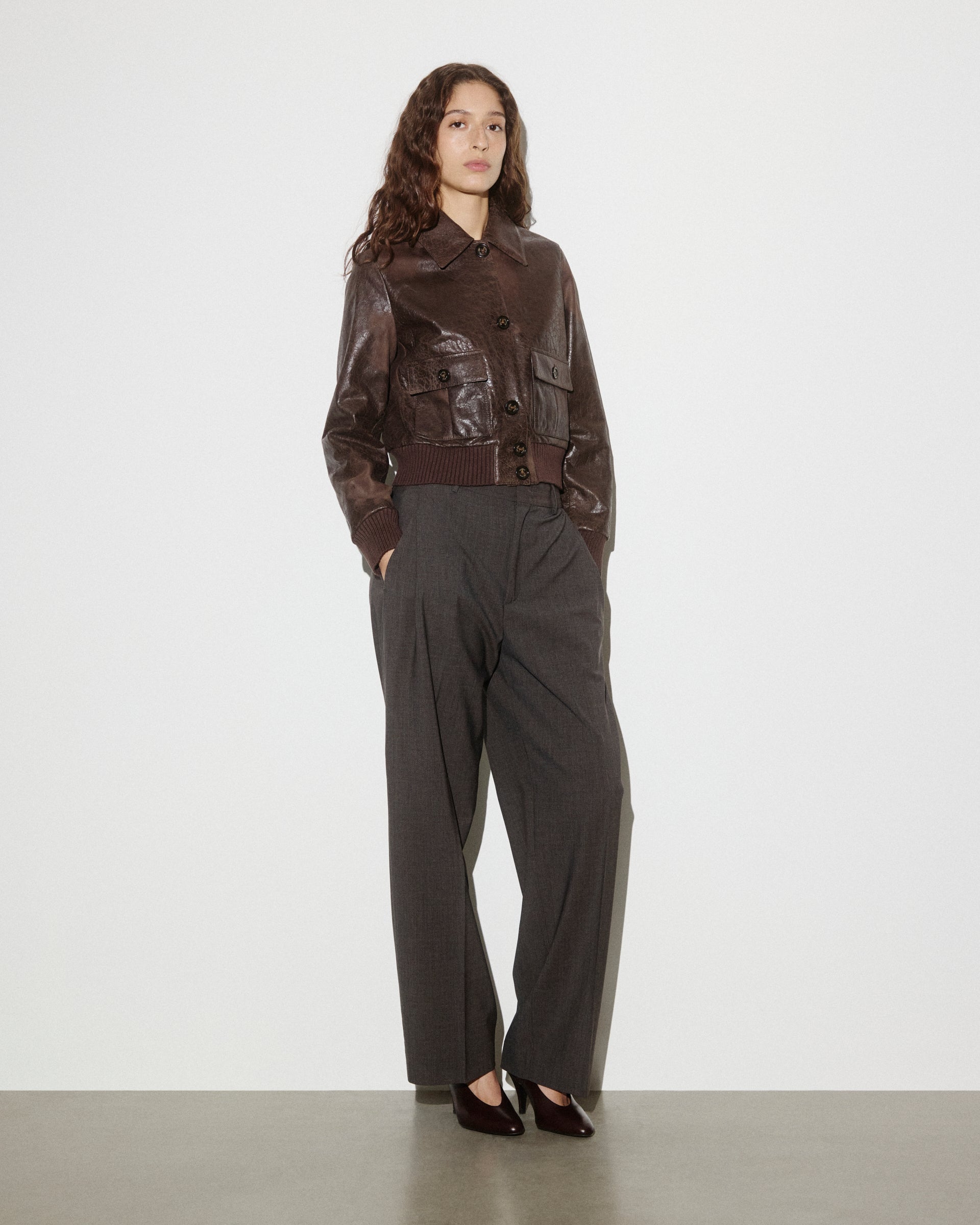 Giubbotto Valstarino cropped in nappa craquelé effetto vintage, foderato. Marrone - Brown