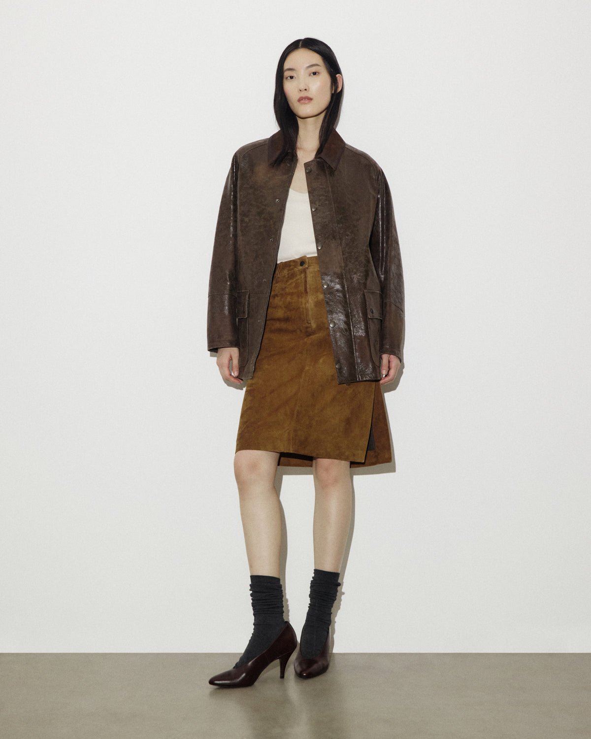 Giubbotto in nappa crackle effetto vintage con collo in heavy suede, foderato. Marrone - Brown