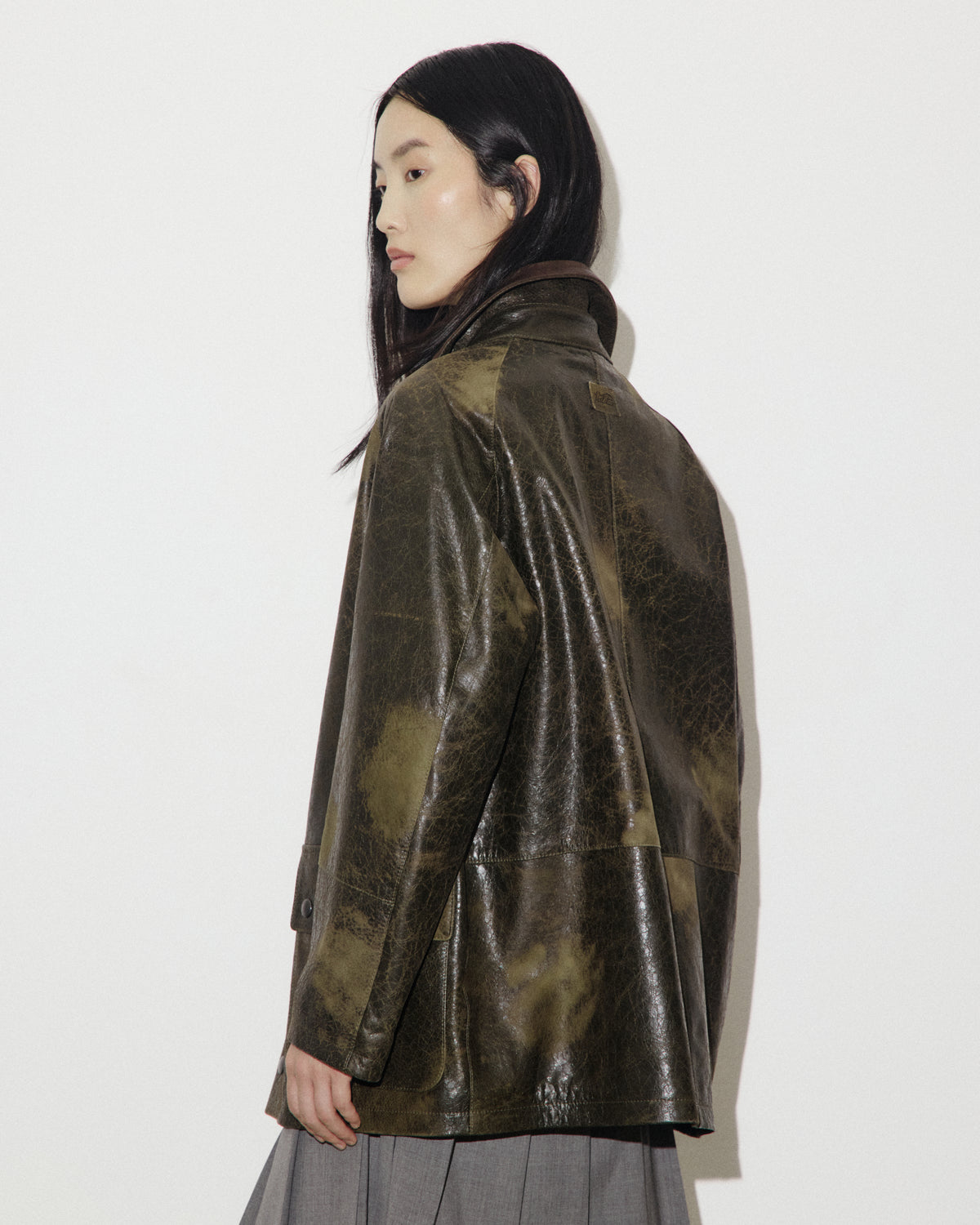 Giubbotto in nappa crackle effetto vintage con collo in heavy suede, foderato. Verde - Caccia