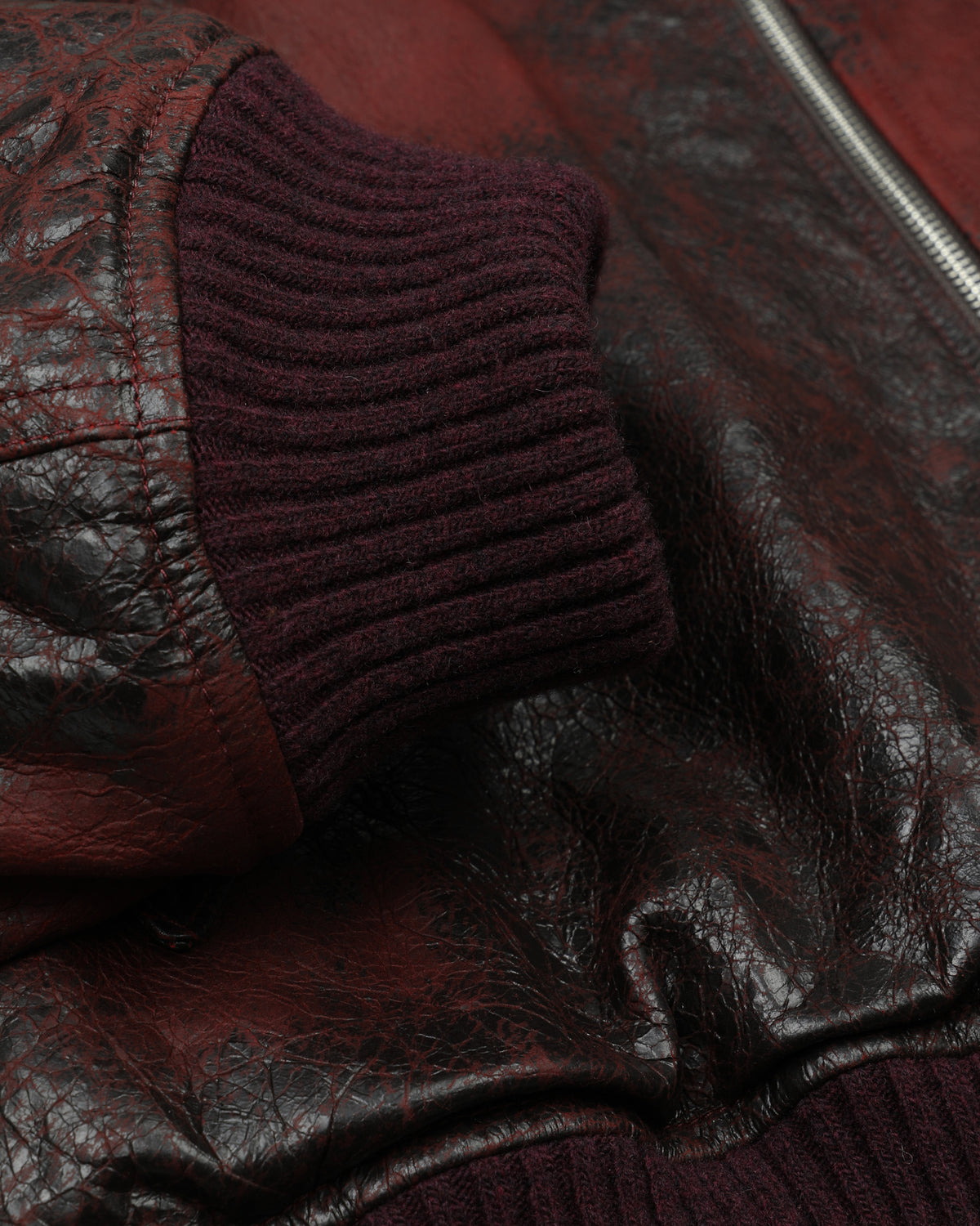 Giubbotto bomber oversize in nappa crackle effetto vintage, imbottito - Rosso scuro
