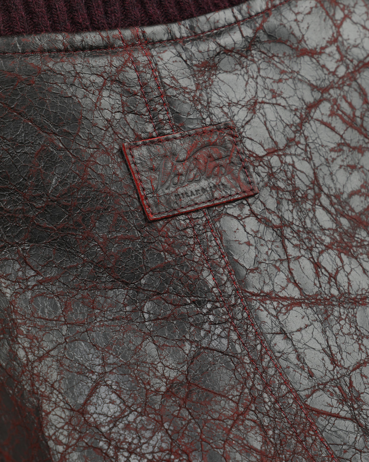 Giubbotto bomber oversize in nappa crackle effetto vintage, imbottito - Rosso scuro