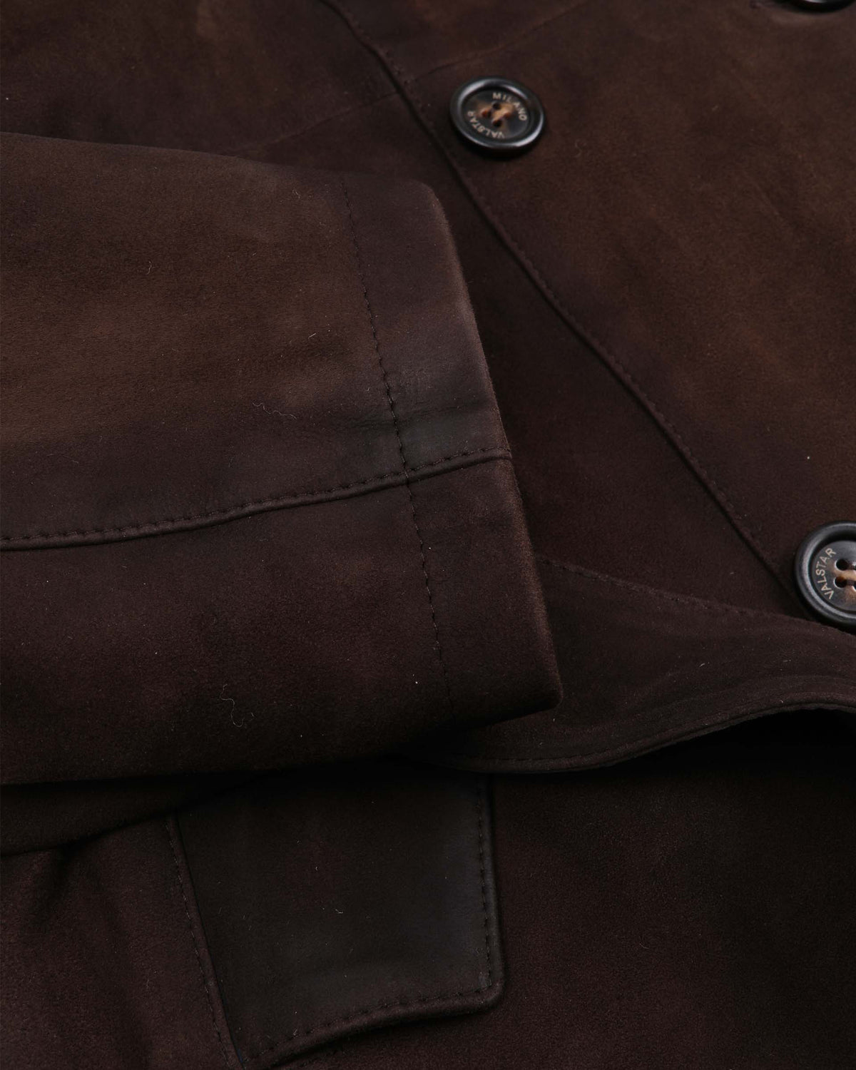 Trench doppio petto con cintura in heavy suede effetto vintage, foderato. Marrone - Brown
