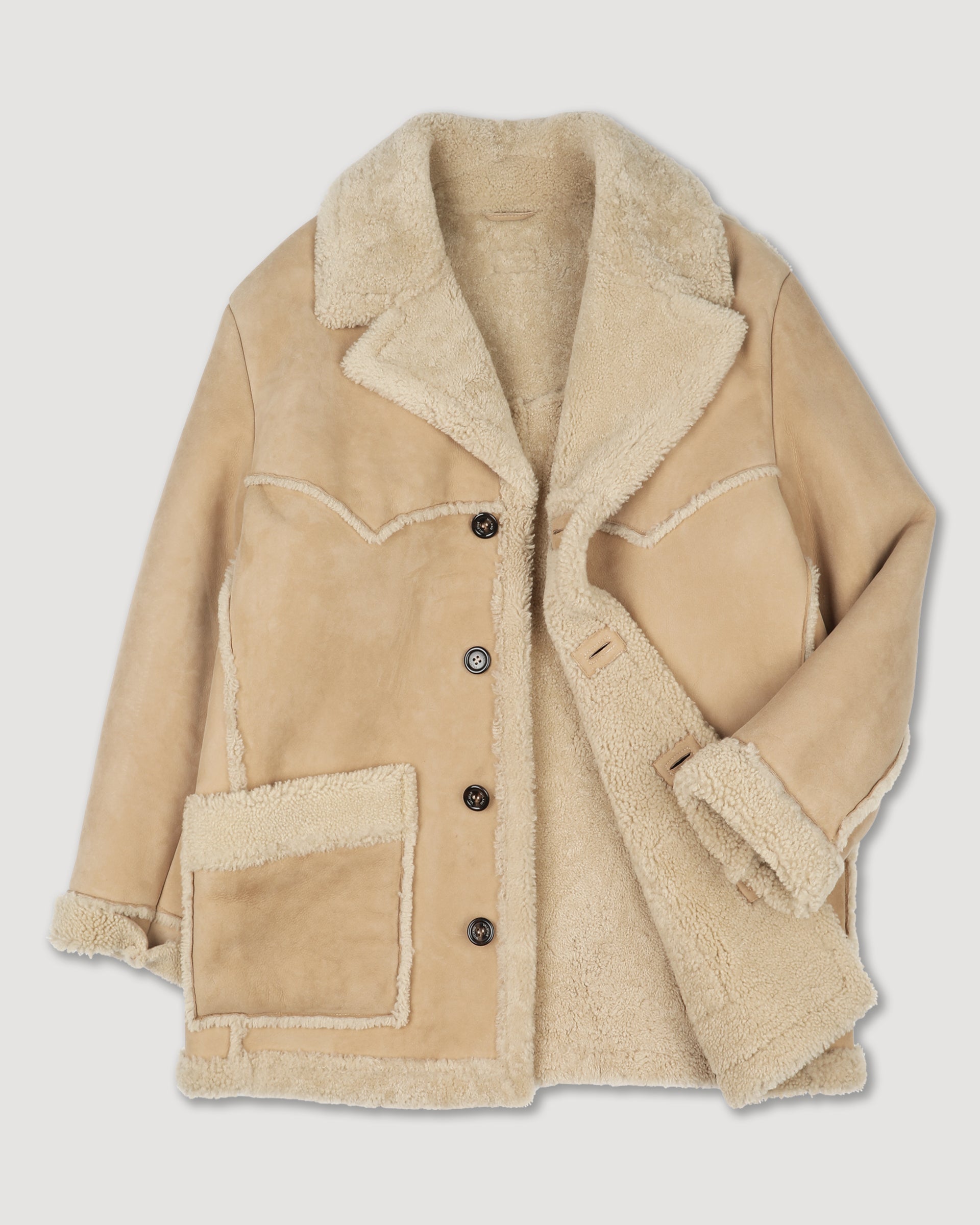 Cappotto oversize in montone suede con ispirazione western. Beige - Sand