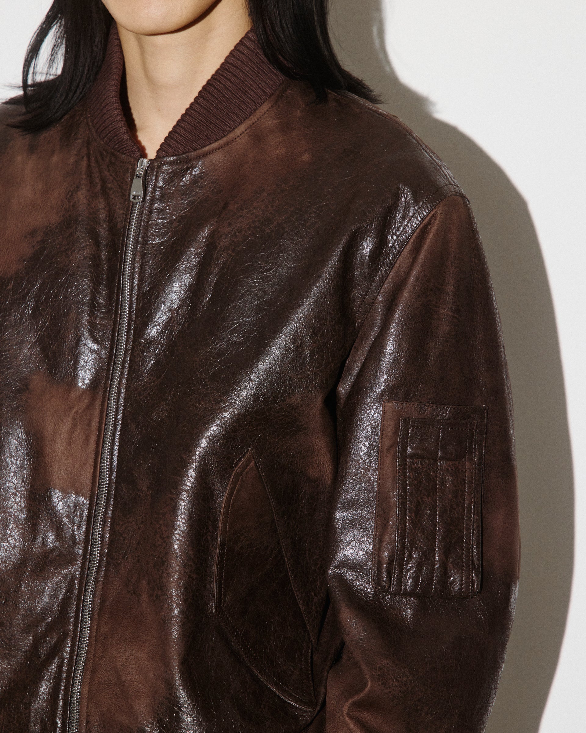 Giubbotto bomber oversize in nappa crackle effetto vintage, foderato. Marrone - Brown