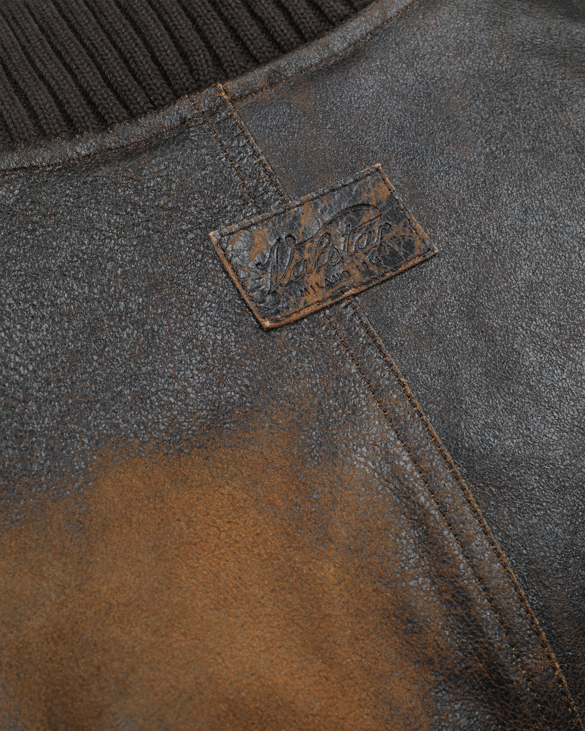 UNISEX- BOMBER CON ZIP IN NAPPA CRACK, BORDI COLLO, FONDO E POLSI IN MAGLIA, FODERATO - Moro