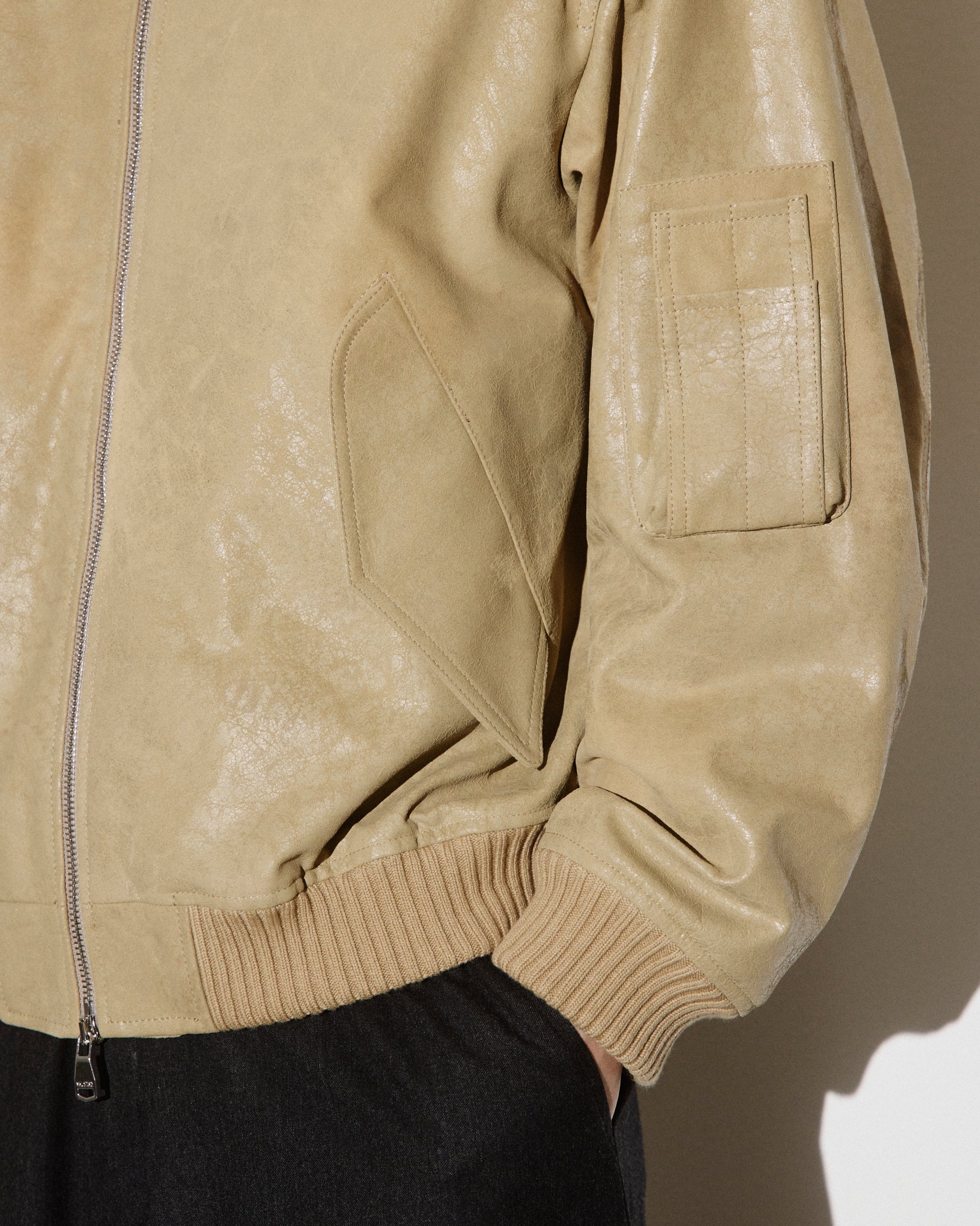 Giubbotto bomber oversize in nappa crackle effetto vintage, foderato. Beige - Sabbia