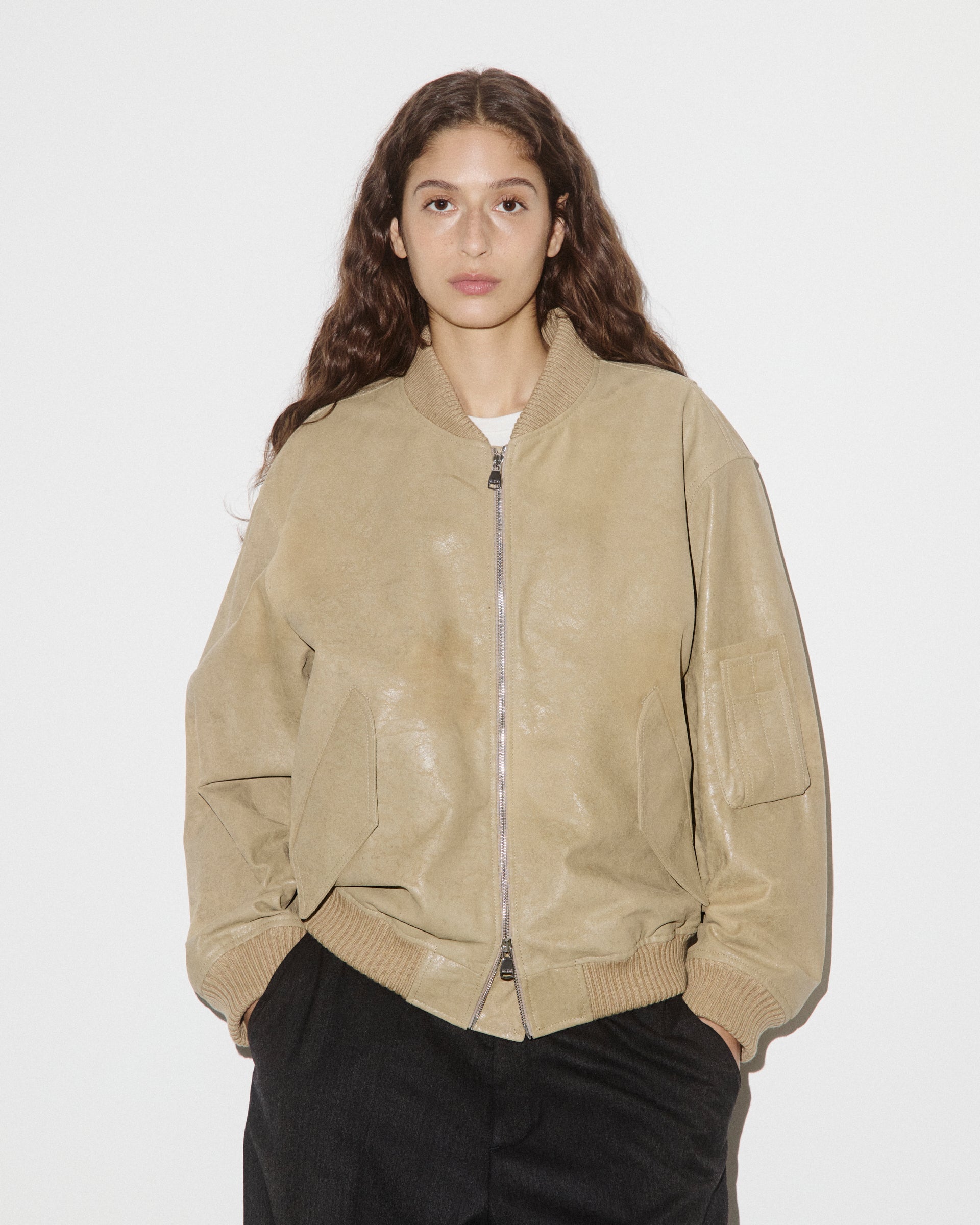 Giubbotto bomber oversize in nappa crackle effetto vintage, foderato. Beige - Sabbia