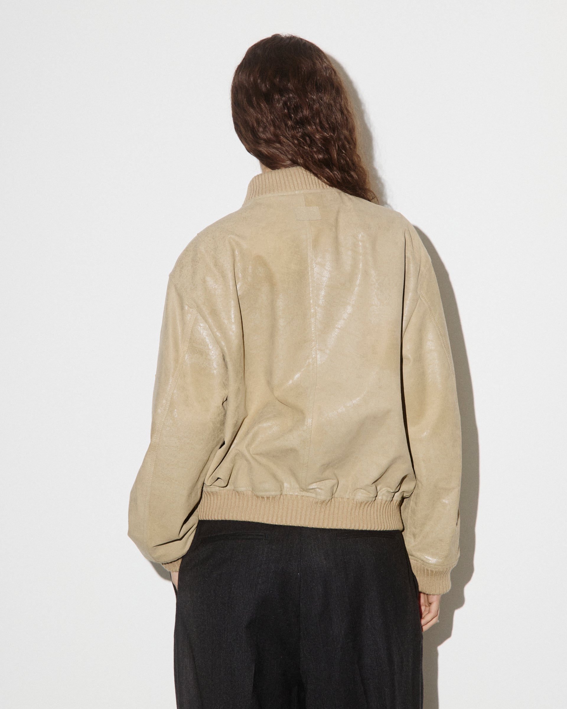 Giubbotto bomber oversize in nappa crackle effetto vintage, foderato. Beige - Sabbia