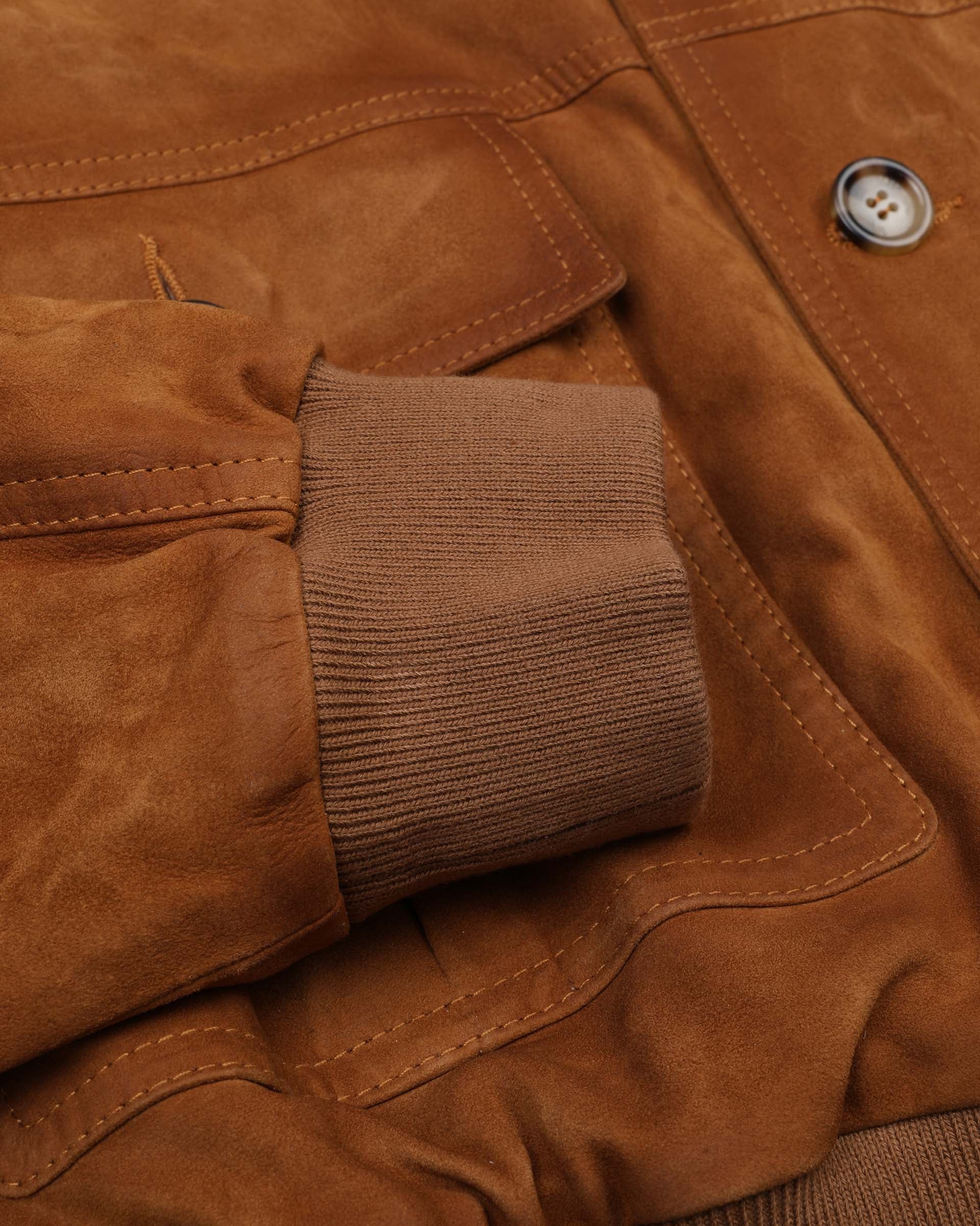 UNISEX- GIUBBOTTO VALSTARINO COLLO ALTO CON BOTTONI E TASCHE APPLICATE IN LIGHT SUEDE VINTAGE FODERATO, COLLO POLSI E FONDO SMACCHINATI IN COTONE - Avana