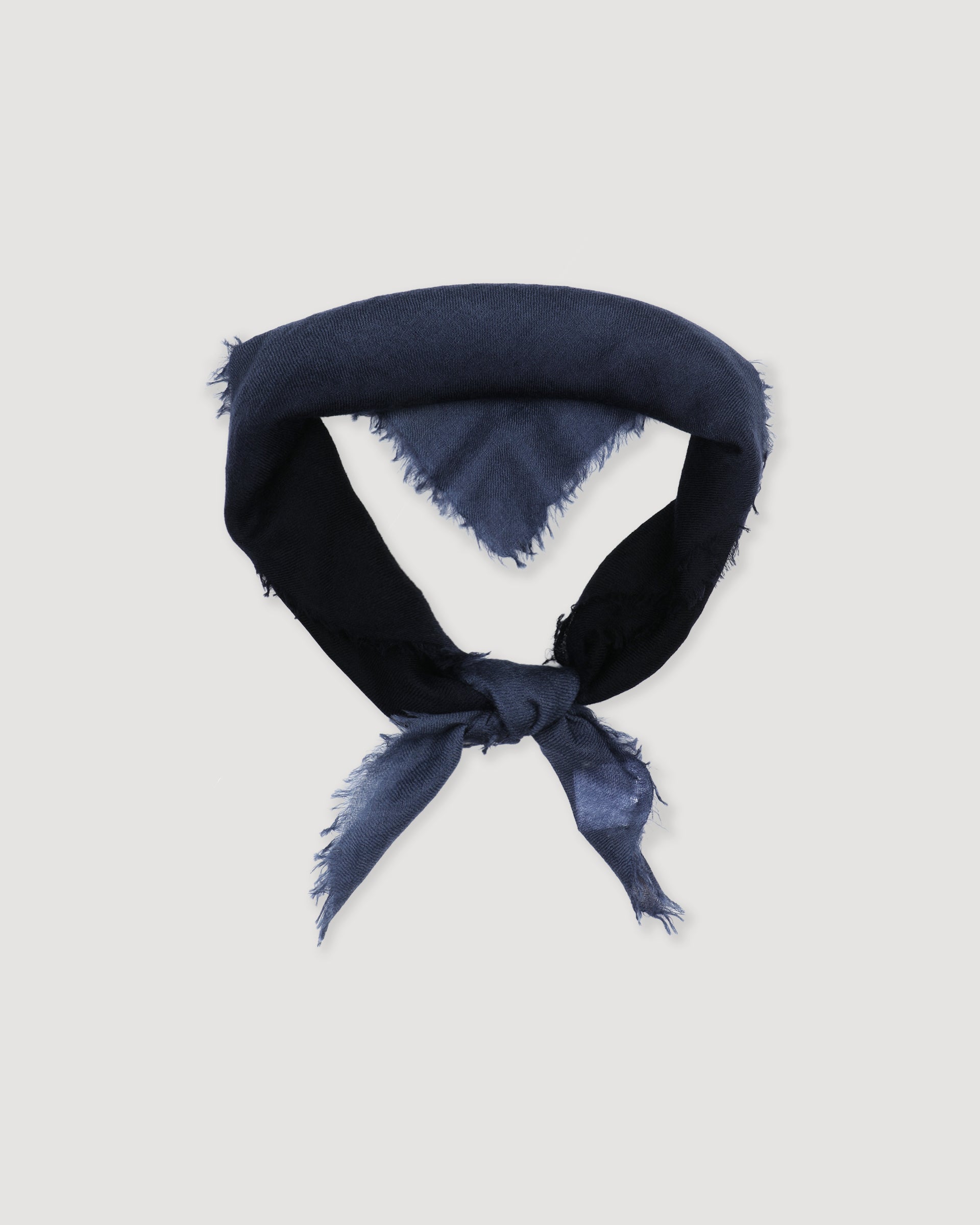 UNISEX-BANDANA TINTA UNITA CON FRANGE IN CASHMERE, TINTURA SFUMATA MANUALE - Navy