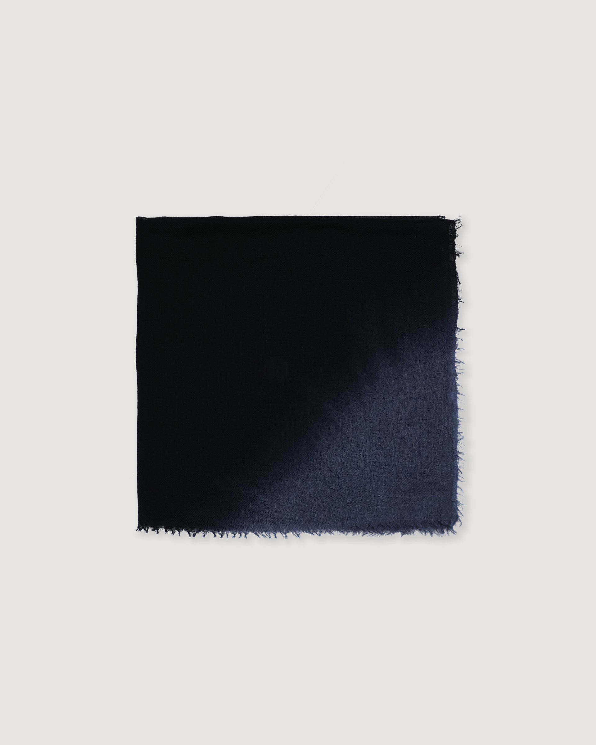UNISEX-BANDANA TINTA UNITA CON FRANGE IN CASHMERE, TINTURA SFUMATA MANUALE - Navy
