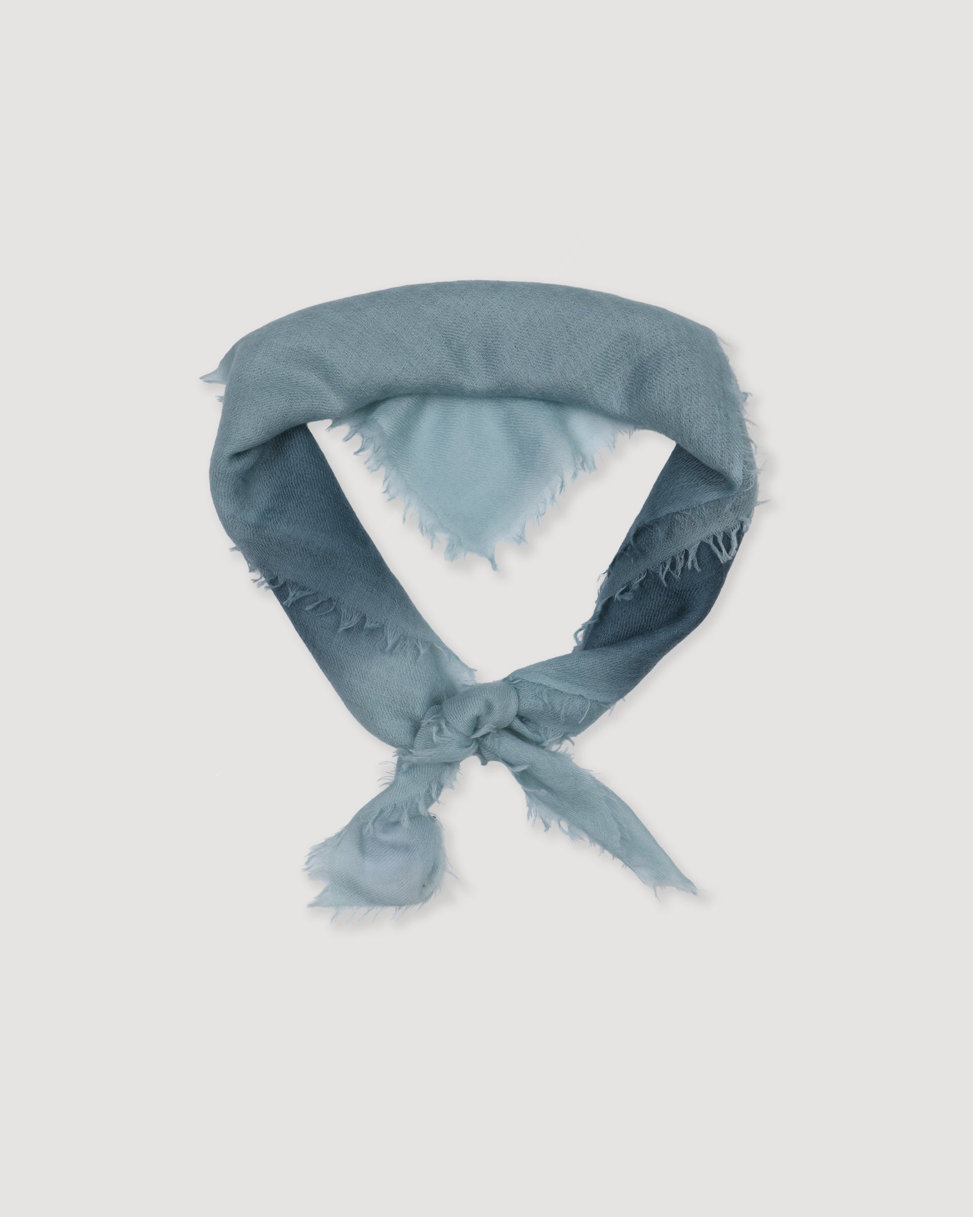 UNISEX-BANDANA TINTA UNITA CON FRANGE IN CASHMERE, TINTURA SFUMATA MANUALE - Carta zucchero