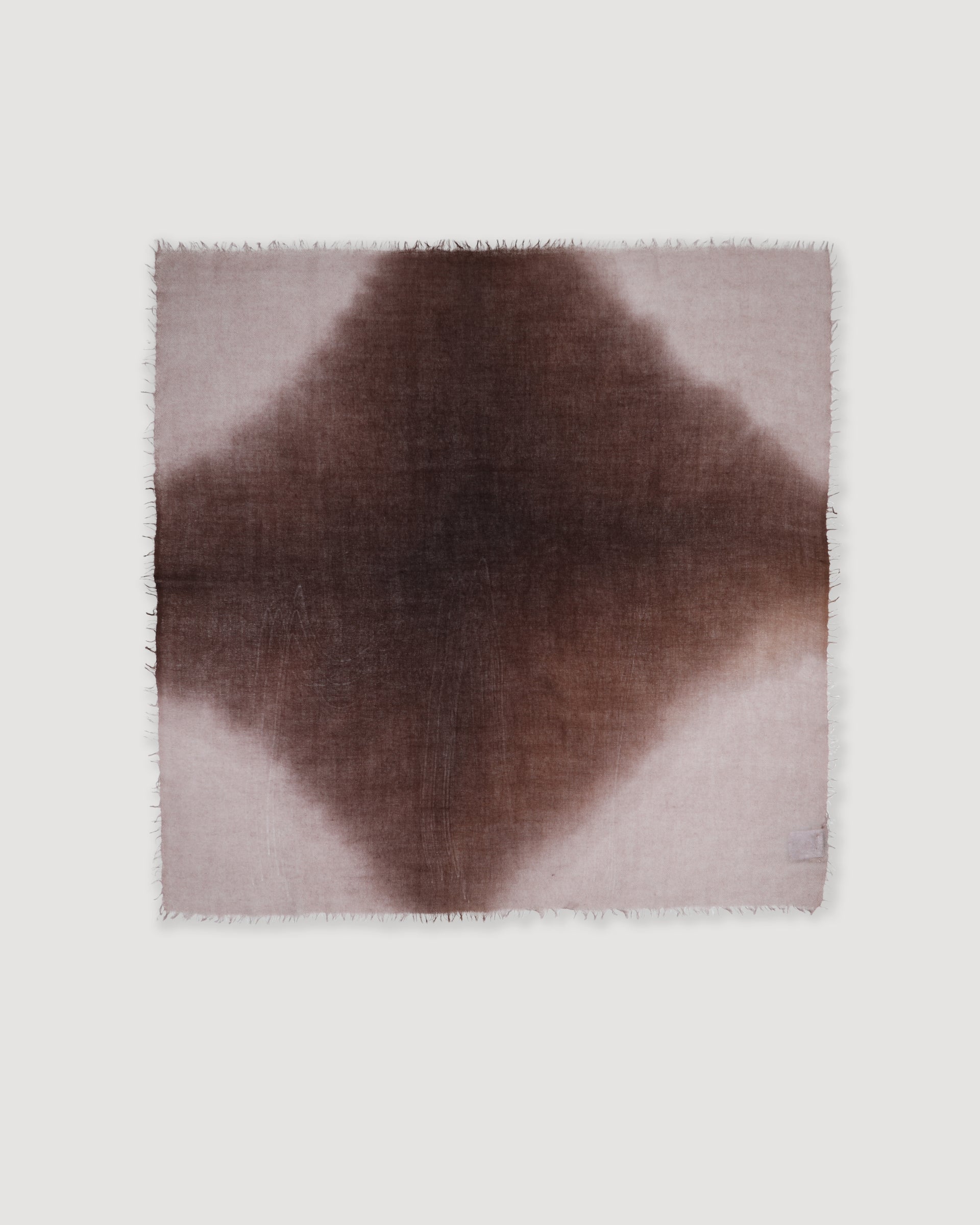 UNISEX-BANDANA TINTA UNITA CON FRANGE IN CASHMERE, TINTURA SFUMATA MANUALE - Marrone