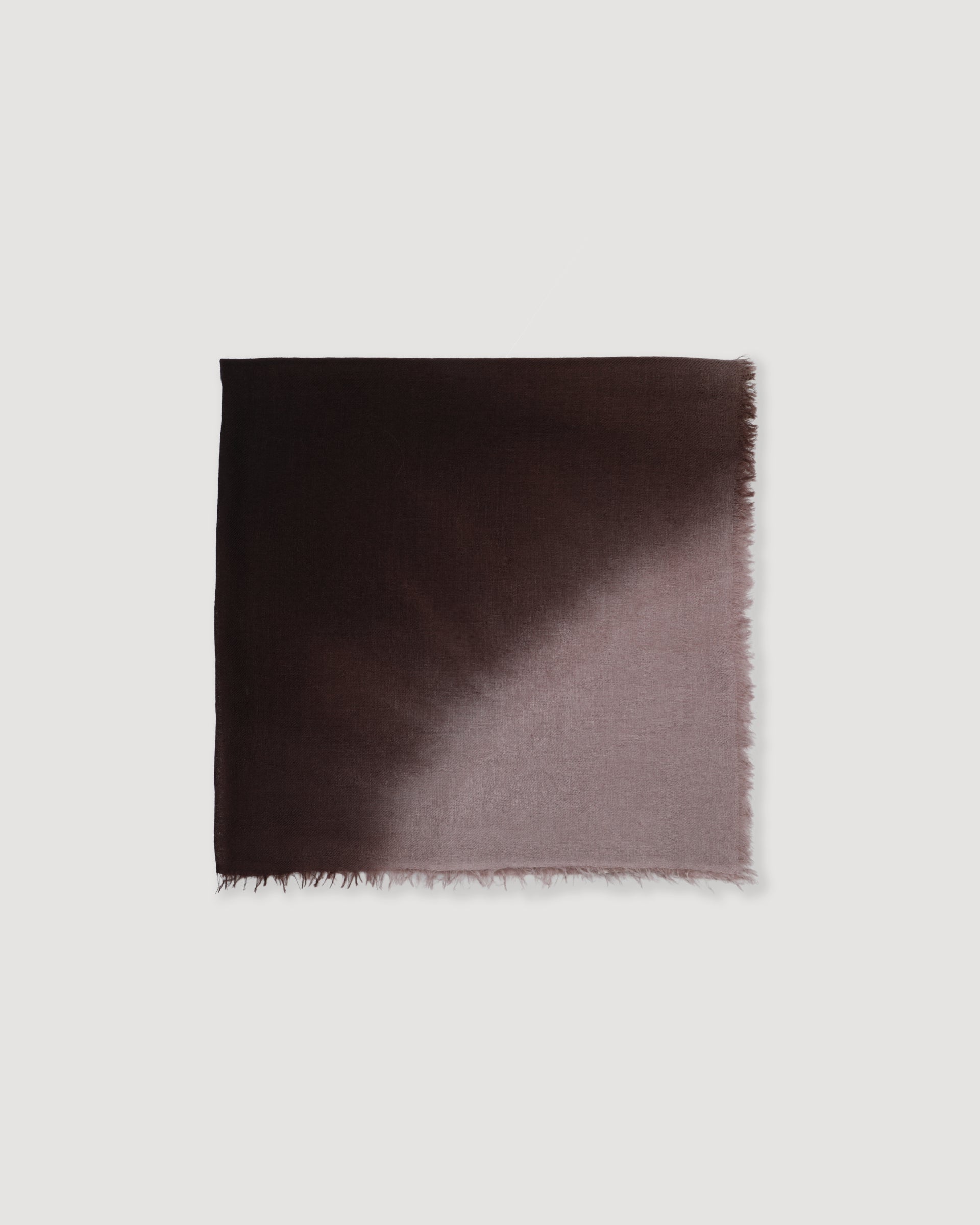 UNISEX-BANDANA TINTA UNITA CON FRANGE IN CASHMERE, TINTURA SFUMATA MANUALE - Marrone