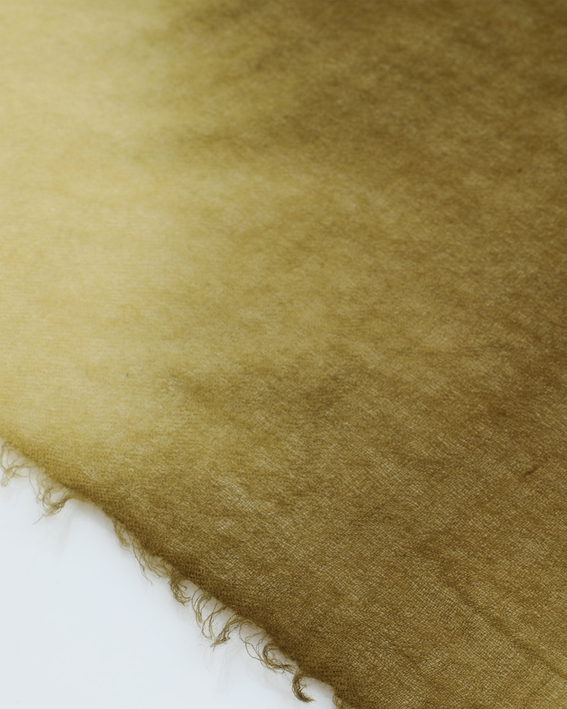 UNISEX-BANDANA TINTA UNITA CON FRANGE IN CASHMERE, TINTURA SFUMATA MANUALE - Militare