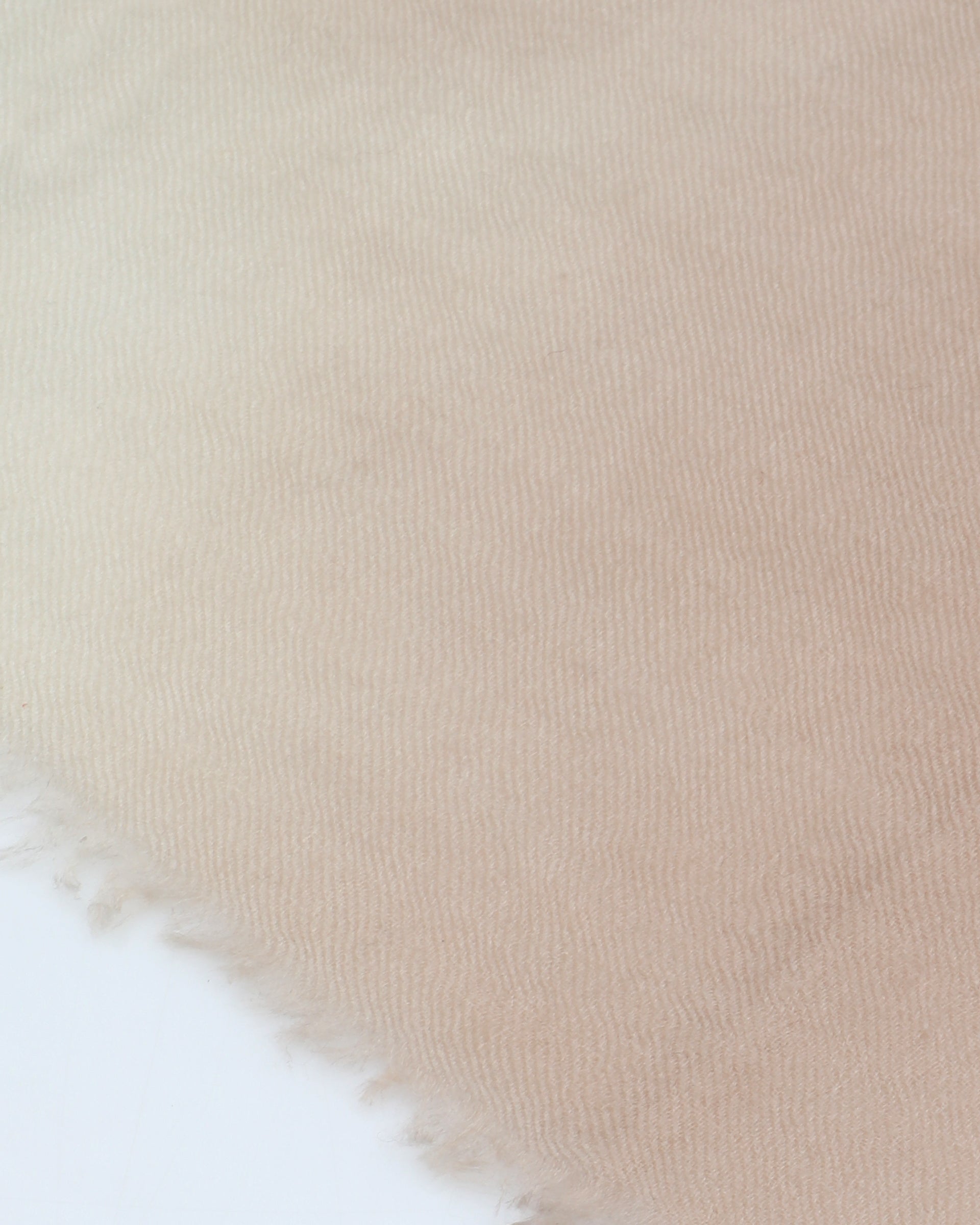 UNISEX-BANDANA TINTA UNITA CON FRANGE IN CASHMERE, TINTURA SFUMATA MANUALE - Ecru'